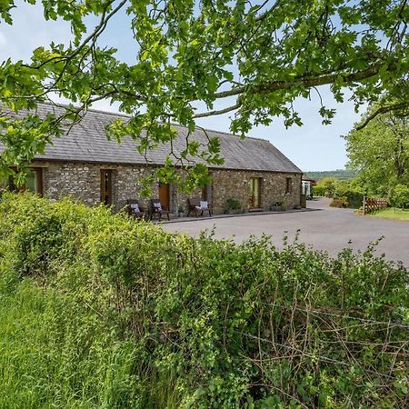 فيلا Ysgubor Hir Llanedy المظهر الخارجي الصورة